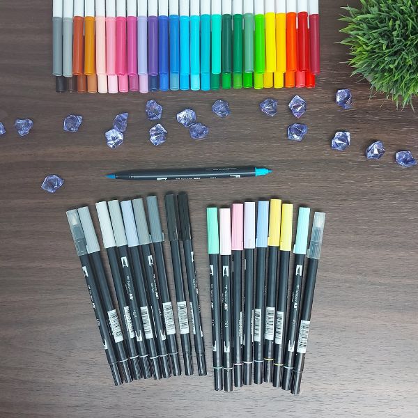 Supplies for bullet journaling_Pens and markers